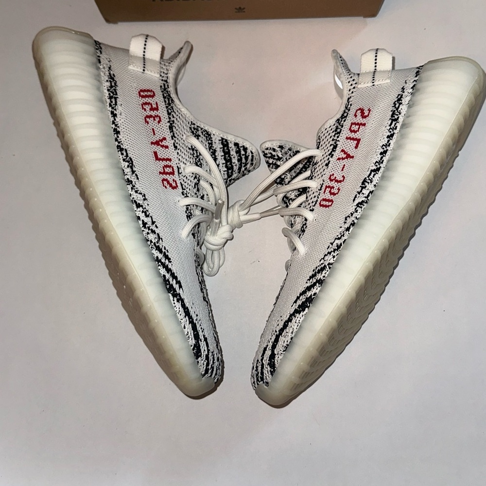 Adidas Yeezy Boost 350 V2 Zebra Print Edition - WHITE / BLACK / RED - BRAND NEW